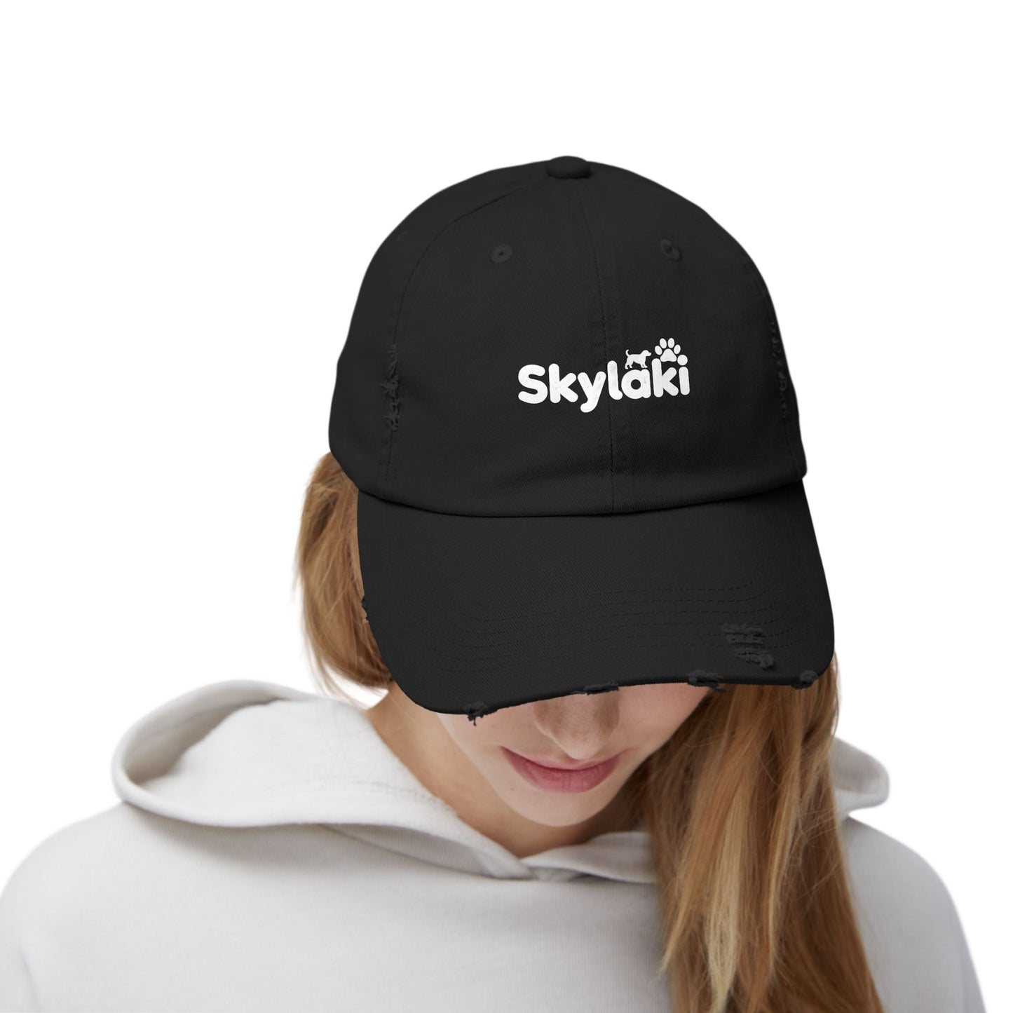 Unisex distressed cap with Skylaki logo, perfect for dog lovers and outdoor enthusiasts.