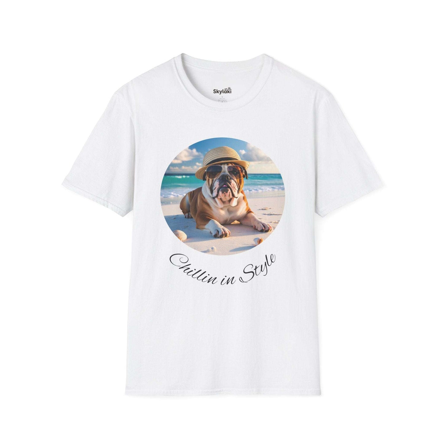 Dog lovers' Chillin' in Style Bulldog Beach T-Shirt for Casual Vibes