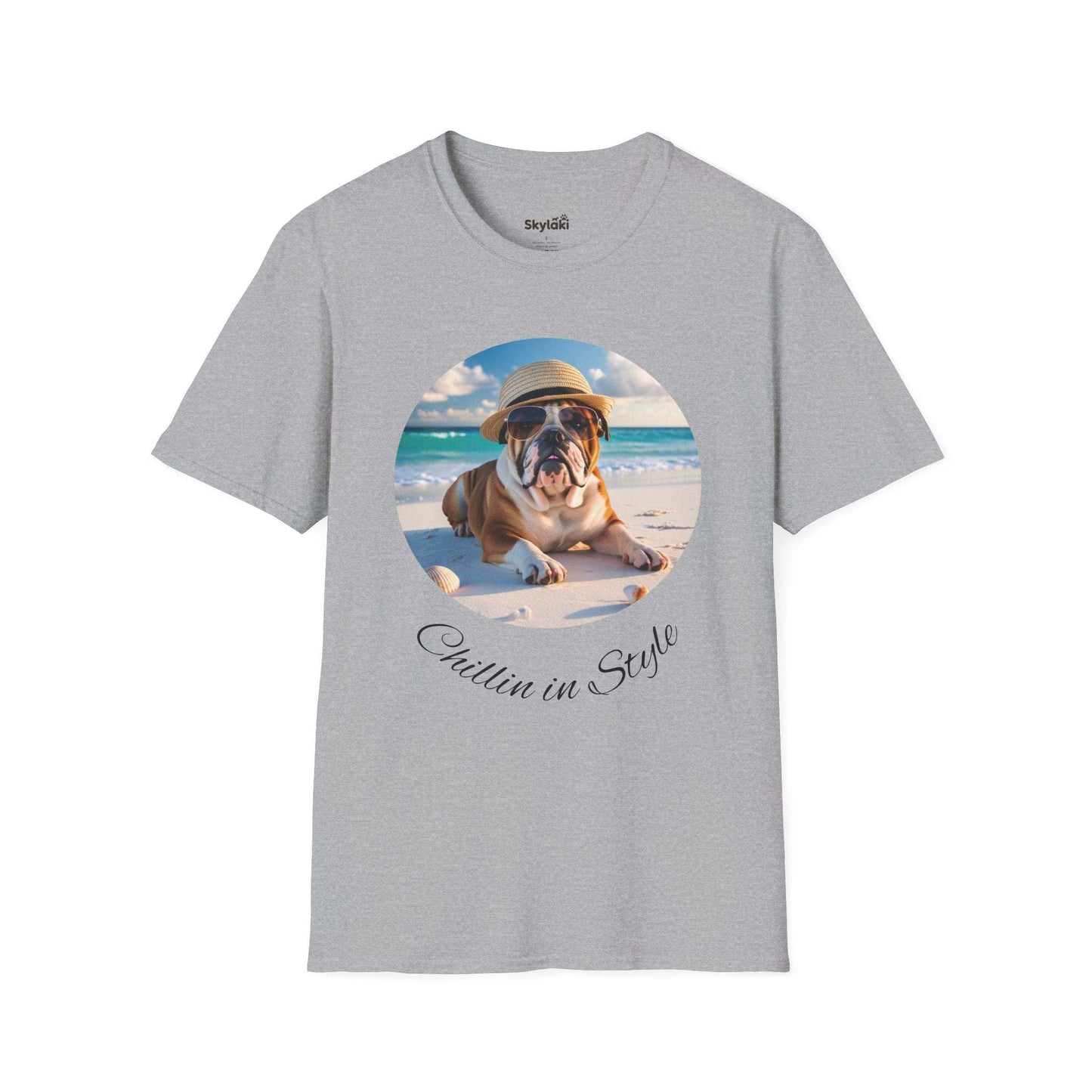 Dog lovers' Chillin' in Style Bulldog Beach T-Shirt for Casual Vibes